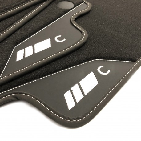 Tapis de voiture Mercedes Classe C S206 (2021-présent)