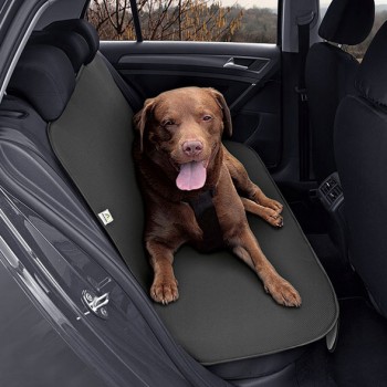 Tapis de protection pour les sièges de votre voiture: les enfants et les animaux domestiques