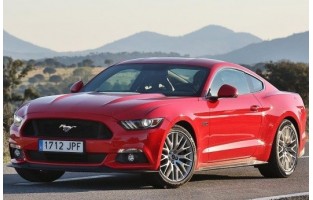 Les tapis de sol Ford Mustang (2015 - présent) logo Hybride