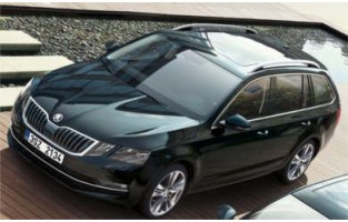 Tapis de sol Skoda Octavia Combi (2017 - présent) logo Hybride