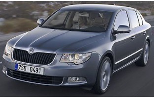 Protecteur de coffre de voiture réversible Skoda Superb (2008 - 2015)