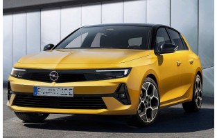 Tapis de sol Opel Astra L (2022-présent) logo Hybride