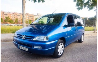 Peugeot 806